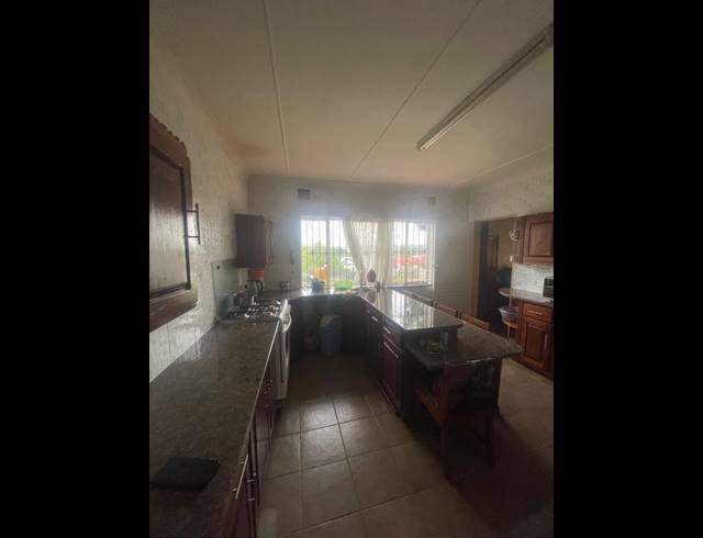 9 BEDROOM HOUSE FOR SALE IN ERASMIA